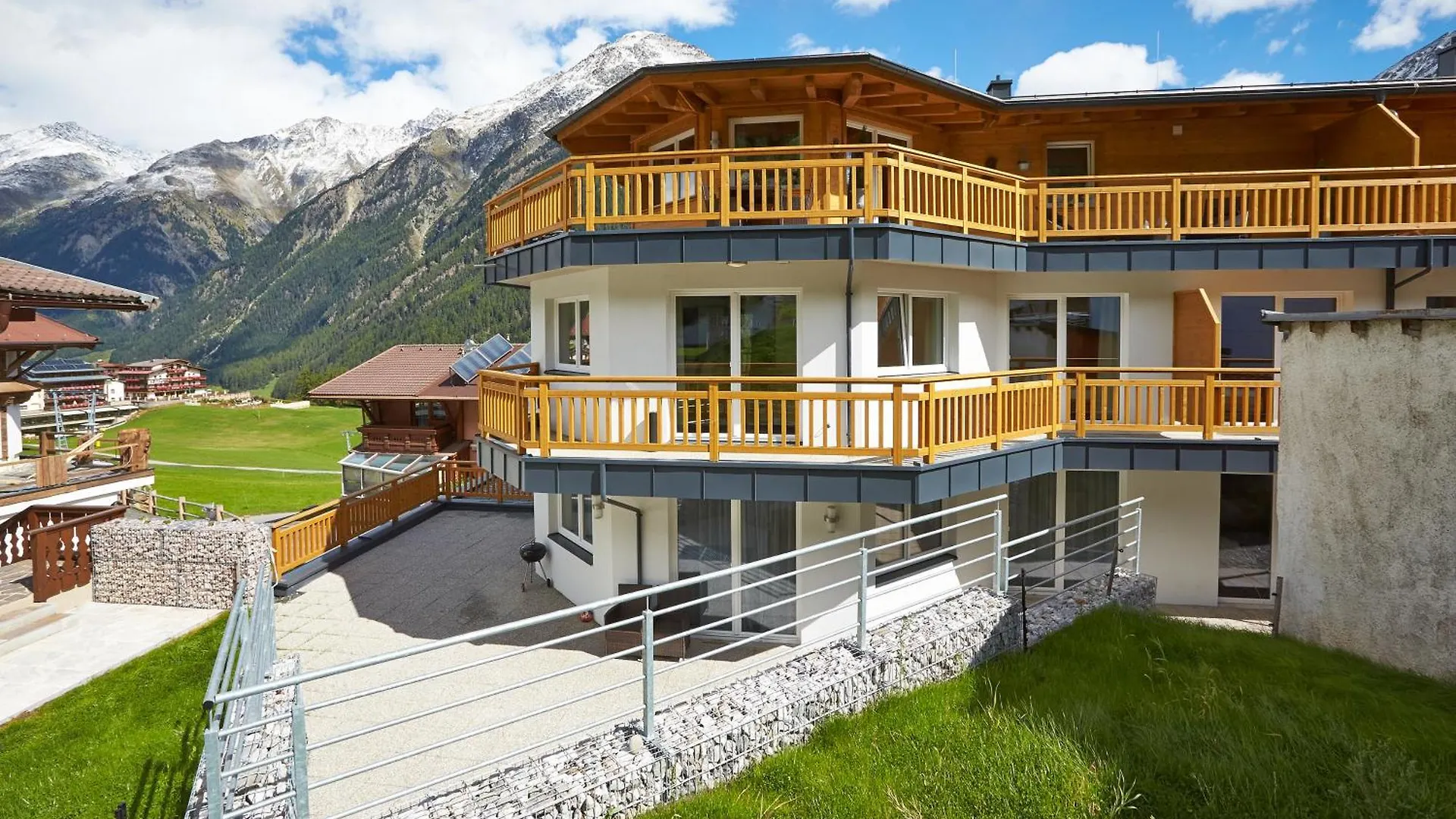 Alpendiamond Ski In & Bike Out Apartments Top 200, 400 & Penthouse 600 Sölden Austria